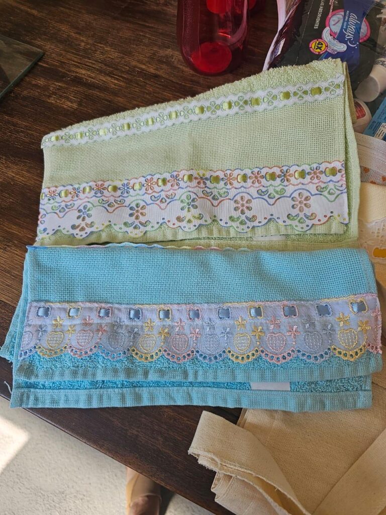 Onde estiver a caridade, aí se encontra a presença de Deus.  - Bezerra de Menezes